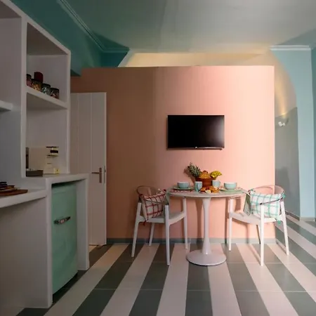 Ice Cream Apart-hotel Imerovigli (Santorini)