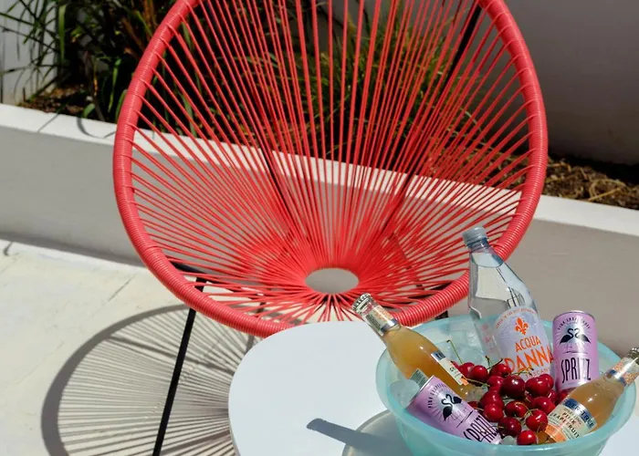 Ice Cream Aparthotel Imerovigli (Santorini)